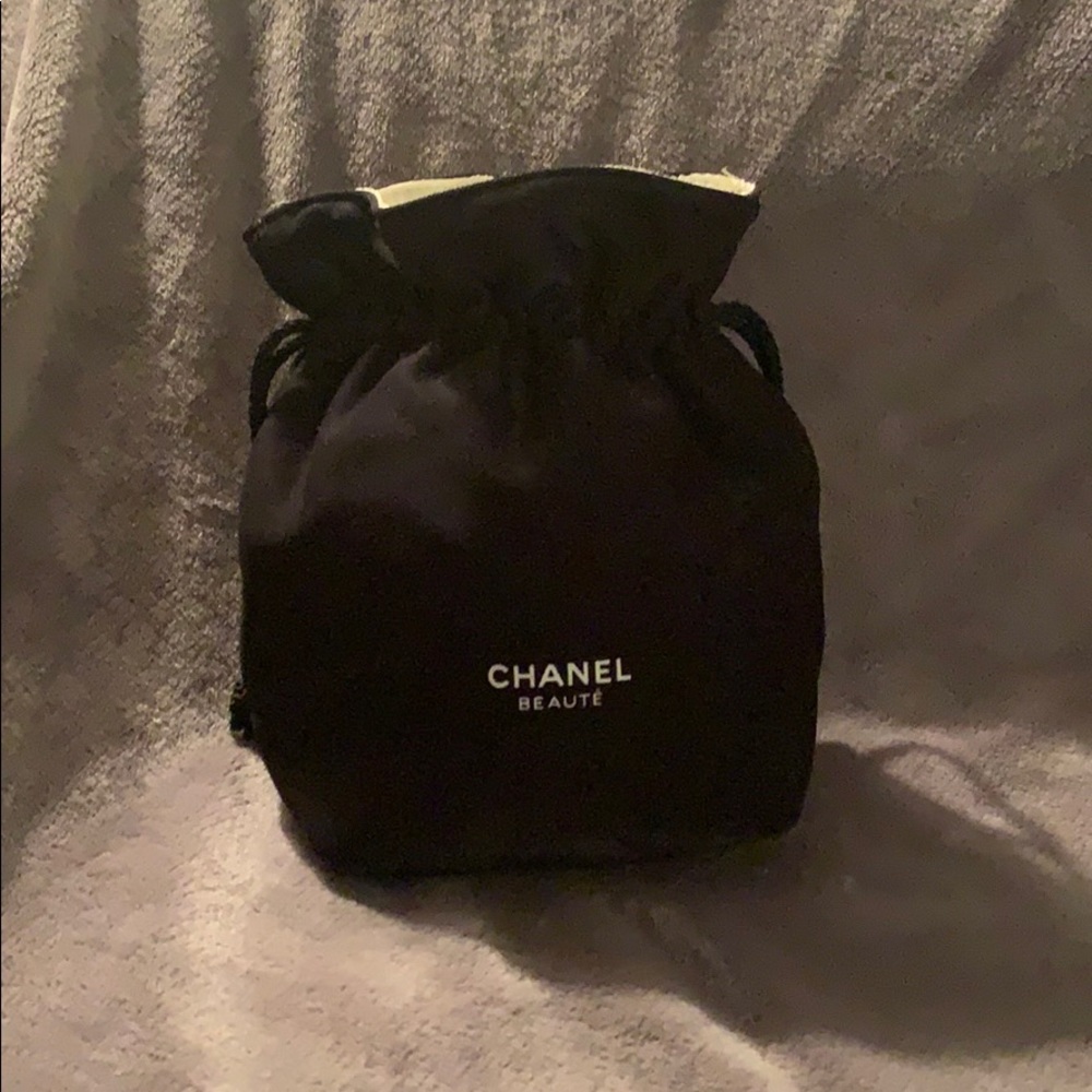 Chanel medium cosmetic/jewelry travel bag